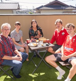 バルコニーで朝食